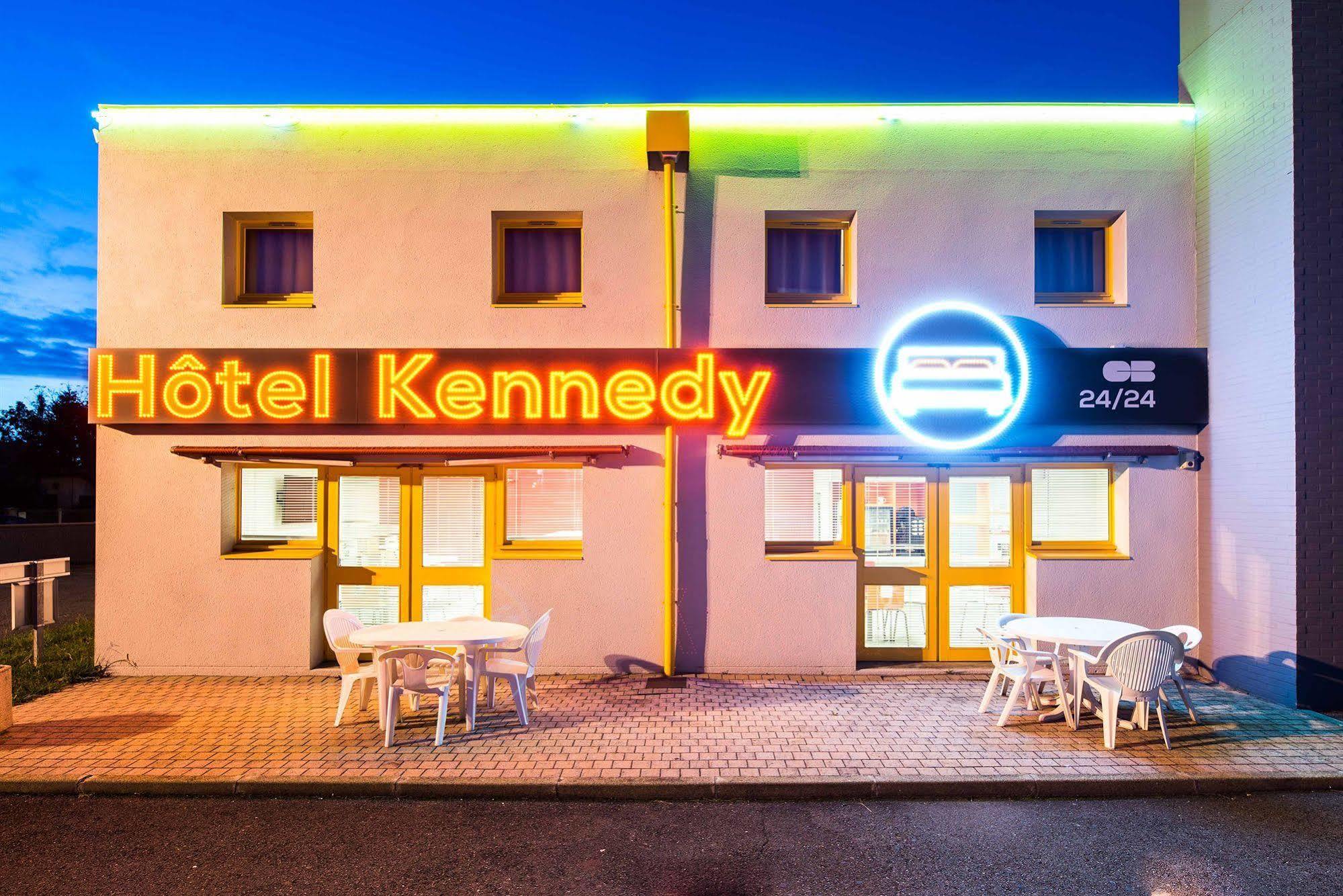 Hotel Kennedy Parc Des Expositions Тарб Екстер'єр фото